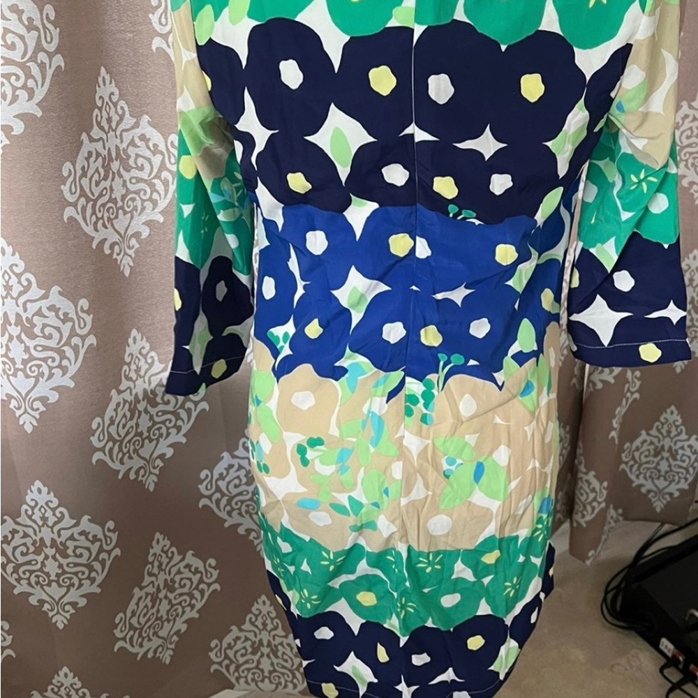 Dress - Picture 2 of 4